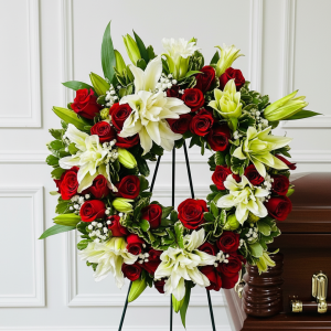 Red & White Standing Wreath